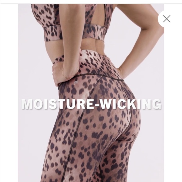 Fabletics leopard spotted powerhold workout leggings bra set - Picture 9 of 11